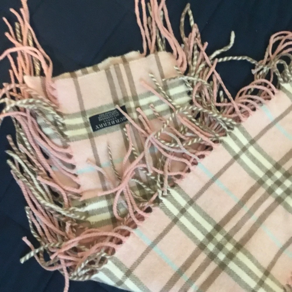 Authentic Burberry London RARE Cashmere Nova Check “HAPPINESS “Pink Fringe Scarf